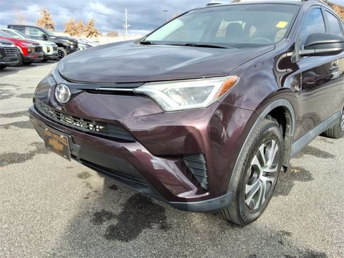 Used 2016 Toyota RAV4 LE image 9