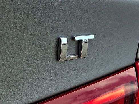 Used 2024 Chevrolet Malibu LT image 30