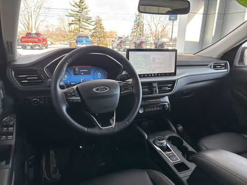 Used 2024 Ford Escape Platinum image 26