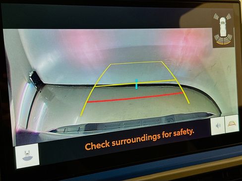 Used 2025 Toyota Tacoma TRD Sport w/ TRD Sport Upgrade Package image 23