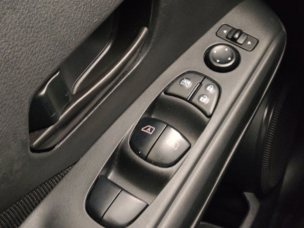 Used 2023 Nissan Kicks S FWD image 27
