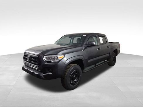 Used 2023 Toyota Tacoma SR image 2
