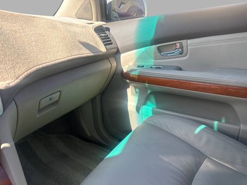 Used 2004 Lexus RX 330 FWD image 35