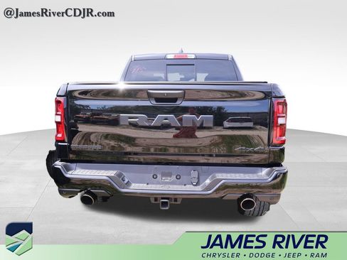 Used 2025 RAM 1500 Big Horn AWD/4WD image 18