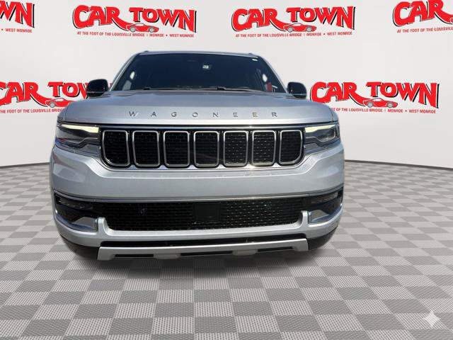 Used 2024 Jeep Wagoneer L Series II RWD image 3