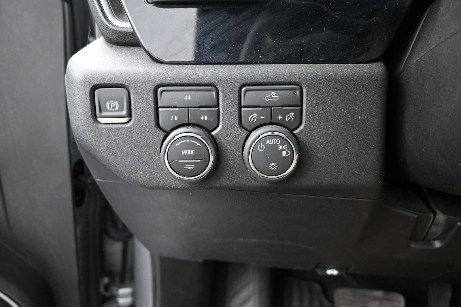 Used 2026 Chevrolet Silverado 2500 LT AWD/4WD image 12
