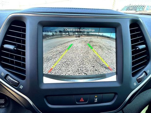 Used 2022 Jeep Cherokee Latitude Lux image 20