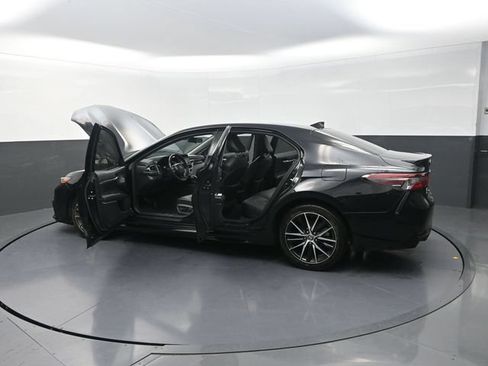 Used 2024 Toyota Camry SE FWD image 43