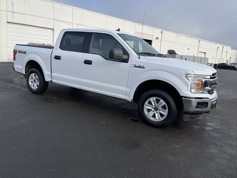 Used 2020 Ford F150 XLT w/ Trailer Tow Package image 7