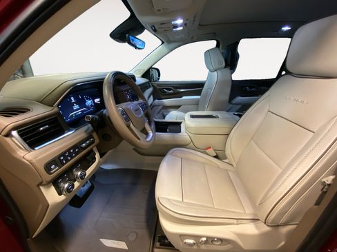 Used 2024 GMC Yukon Denali w/ Denali Reserve Package image 23
