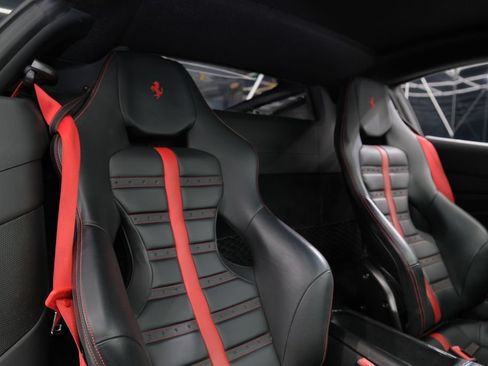 Used 2022 Ferrari F8 Tributo RWD image 20