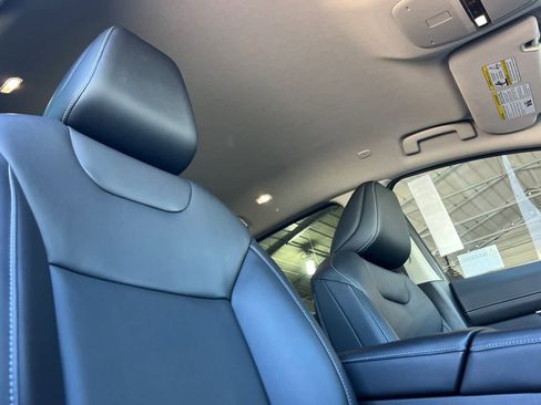 Certified 2025 Nissan Murano SV image 18