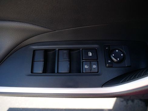 Certified 2025 Toyota RAV4 LE AWD/4WD image 16
