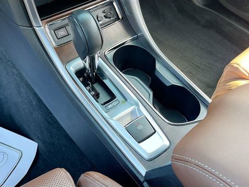 Used 2022 Subaru Ascent Touring image 16