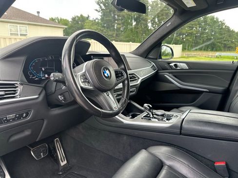 Used 2022 BMW X7 xDrive40i w/ M Sport Package AWD/4WD image 16