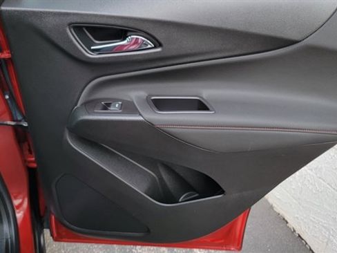 Used 2022 Chevrolet Equinox RS w/ RS Leather Package image 47