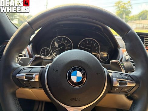 Used 2017 BMW 330i xDrive Sedan AWD/4WD image 17