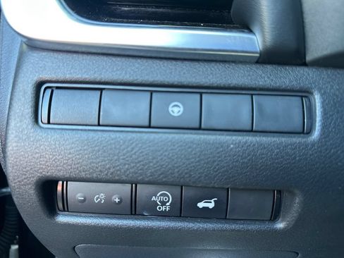 Used 2023 Nissan Rogue SL w/ SL Premium Package FWD image 18