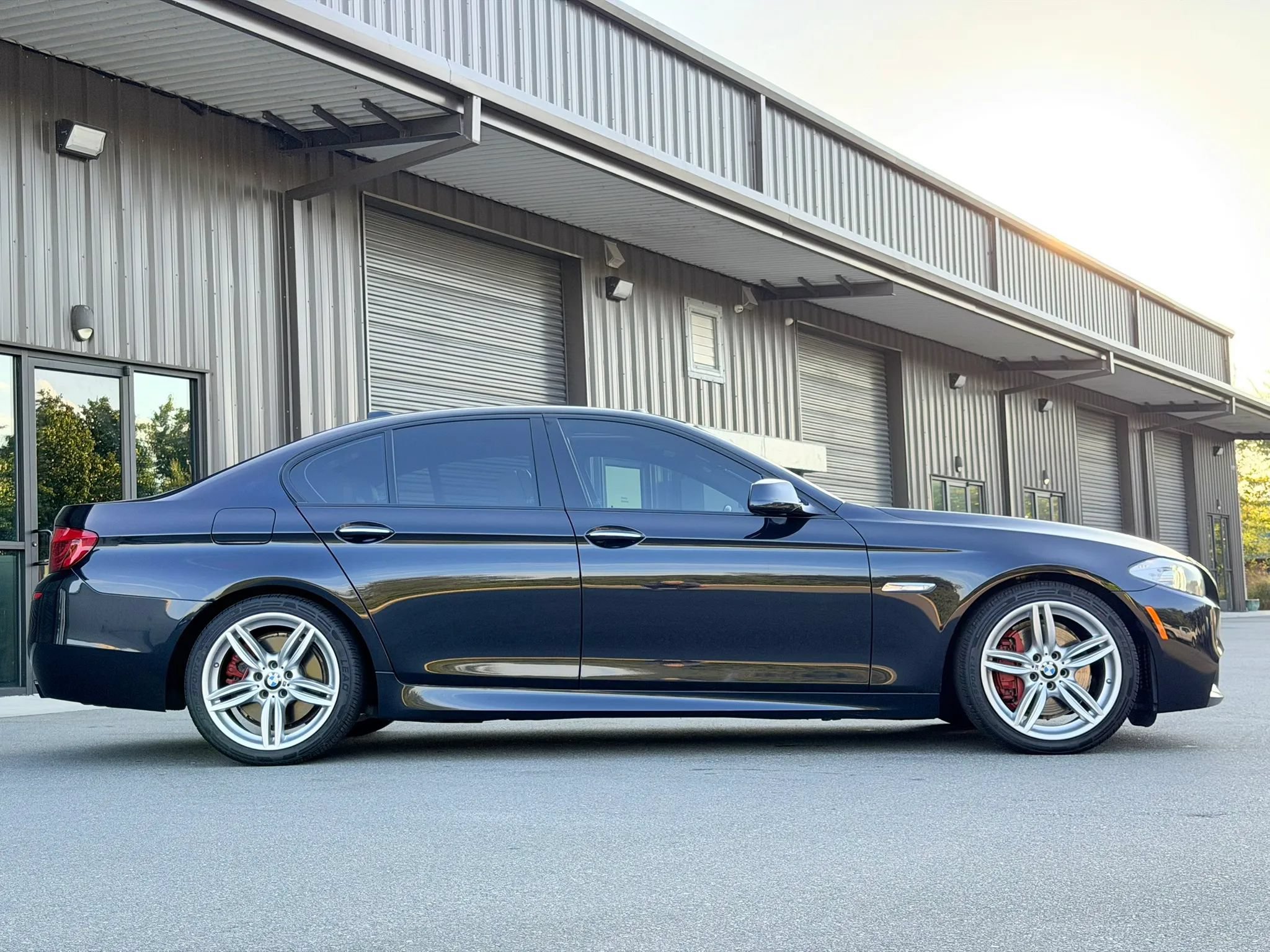 Used 2013 BMW 550i Sedan RWD image 2