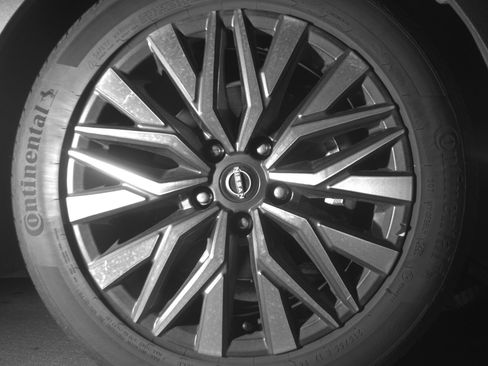 Used 2025 Nissan Altima 2.5 SV image 13