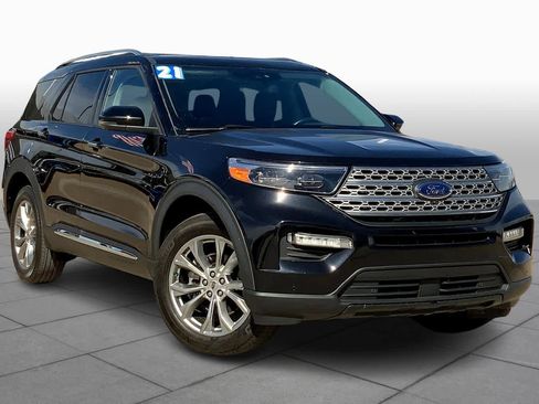 Used 2021 Ford Explorer Limited w/ Equipment Group 301A image 2