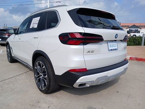 New 2026 BMW X5 xDrive50e AWD/4WD image 8