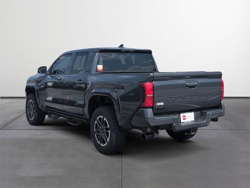 Certified 2024 Toyota Tacoma SR5 AWD/4WD image 4