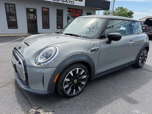 Used 2022 MINI Cooper SE FWD image 2