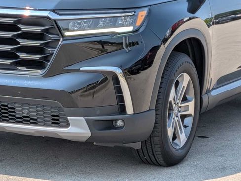 Certified 2025 Honda Pilot EX-L image 10