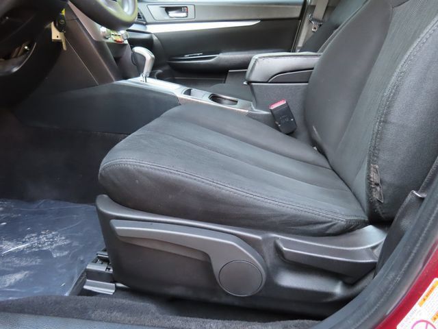 Used 2013 Subaru Outback 2.5i AWD/4WD image 16