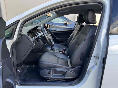 Used 2015 Volkswagen e-Golf SEL Premium image 73