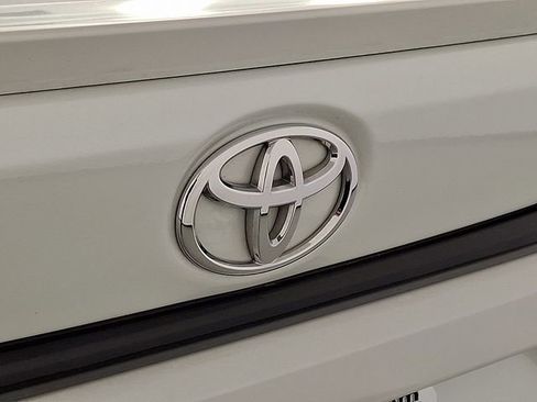 Certified 2024 Toyota Corolla SE image 29