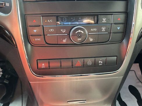 Used 2012 Jeep Grand Cherokee Laredo AWD/4WD image 23