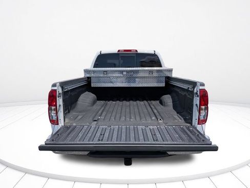 Used 2012 Nissan Frontier SV w/ SV Premium Utility Pkg RWD image 12