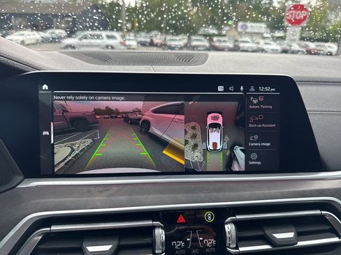 Used 2022 BMW X5 M50i w/ Premium Package image 24