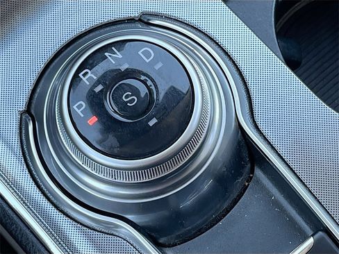 Used 2024 Ford Edge Titanium image 16