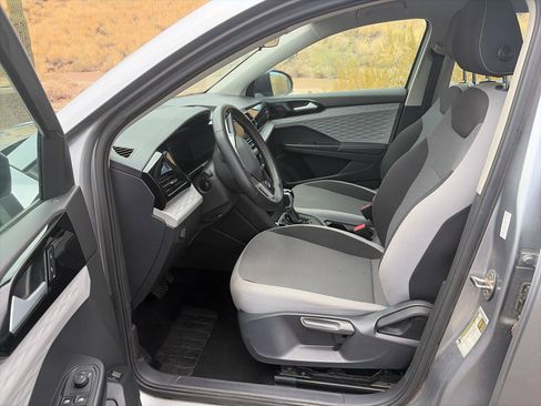 Used 2024 Volkswagen Taos S FWD image 12