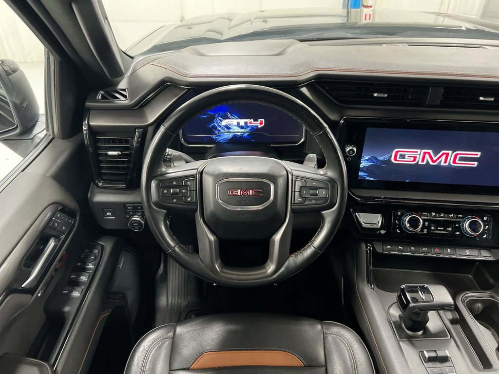 Used 2025 GMC Sierra 1500 AT4 w/ AT4 Preferred Package AWD/4WD image 11