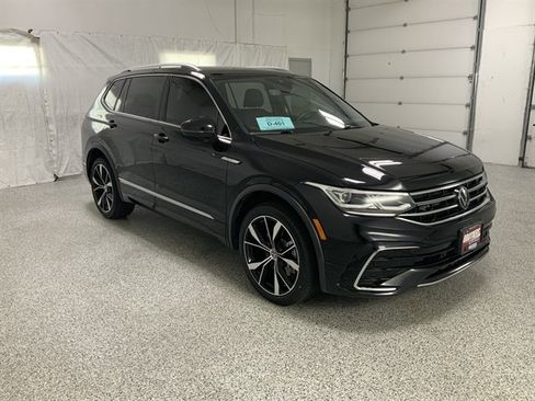 Used 2024 Volkswagen Tiguan SEL R-Line AWD/4WD image 4