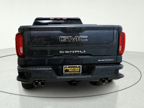 Used 2021 GMC Sierra 1500 Denali w/ Denali Ultimate Package AWD/4WD image 5