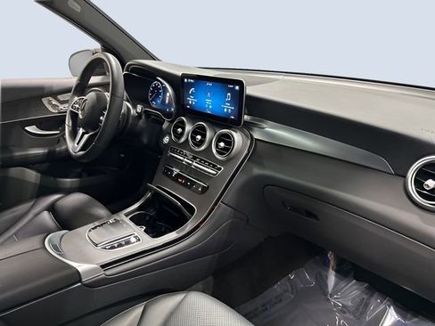 Certified 2022 Mercedes-Benz GLC 300 4MATIC image 11
