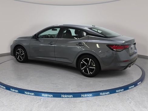 Used 2024 Nissan Sentra SV FWD image 8