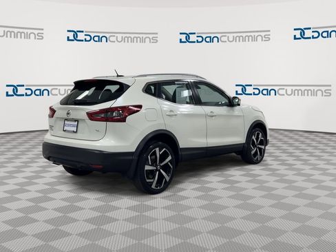 Used 2022 Nissan Rogue Sport SL w/ Premium Package image 8