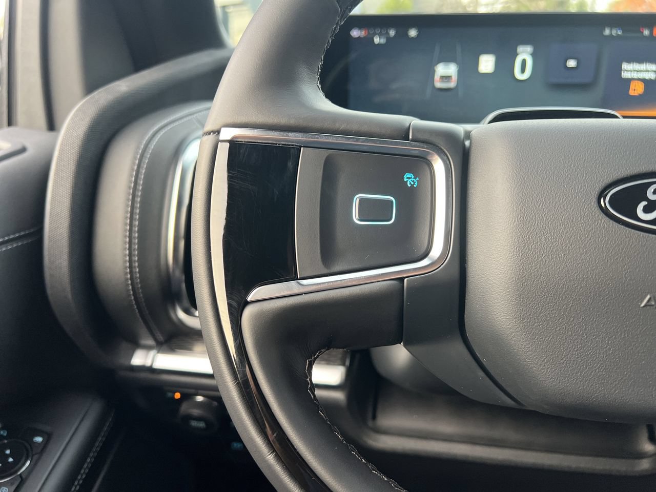 New 2025 Ford Expedition Max Platinum w/ Stealth Performance Package AWD/4WD image 10