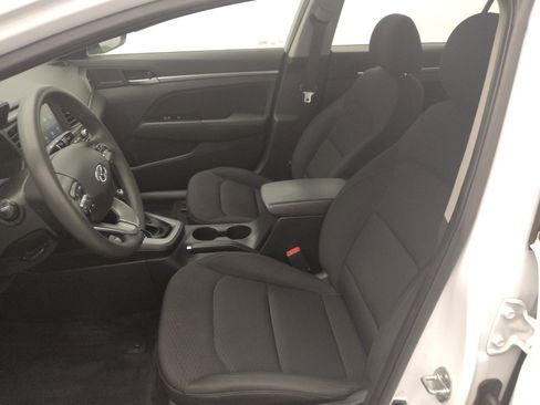Used 2020 Hyundai Elantra SEL w/ Cargo Package (C1) FWD image 17
