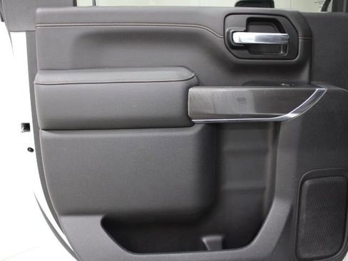 Used 2020 GMC Sierra 2500 AT4 w/ AT4 Premium Package image 17