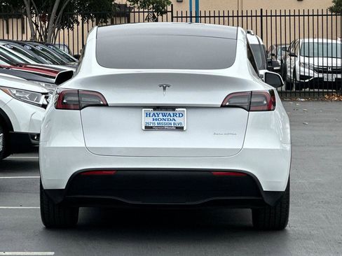 Used 2023 Tesla Model Y Long Range image 4
