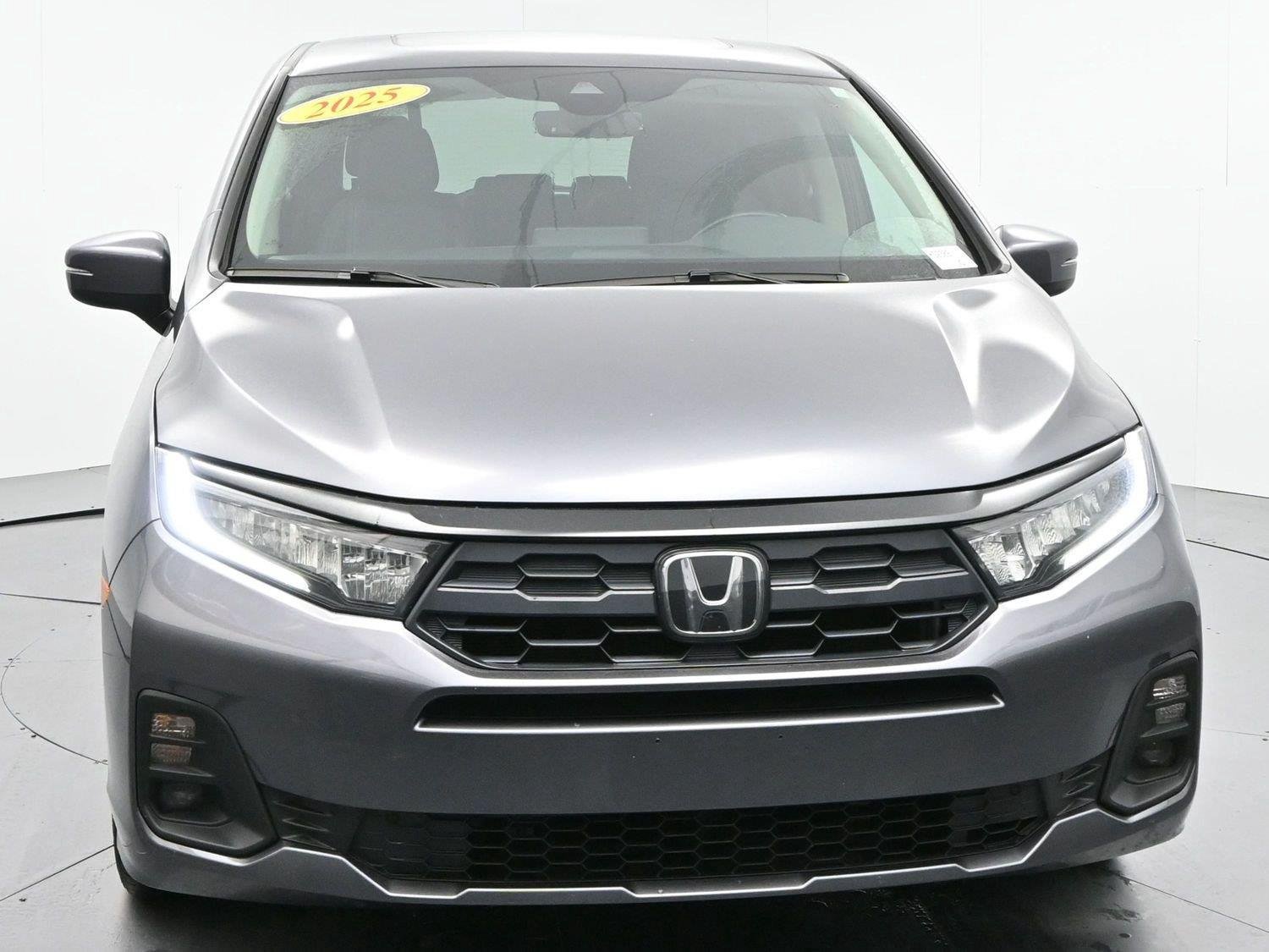 Used 2025 Honda Odyssey EX-L image 2