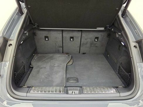 Used 2025 Porsche Macan Electric RWD image 21