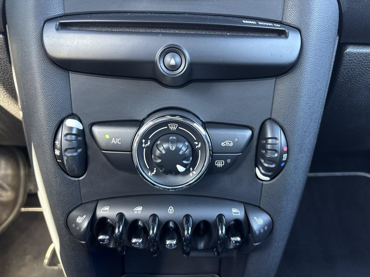 Used 2013 MINI Cooper Convertible FWD image 26